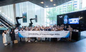 "AI 배우러 왔어요"…英 케임브리지 MBA 학생들, SKT 방문